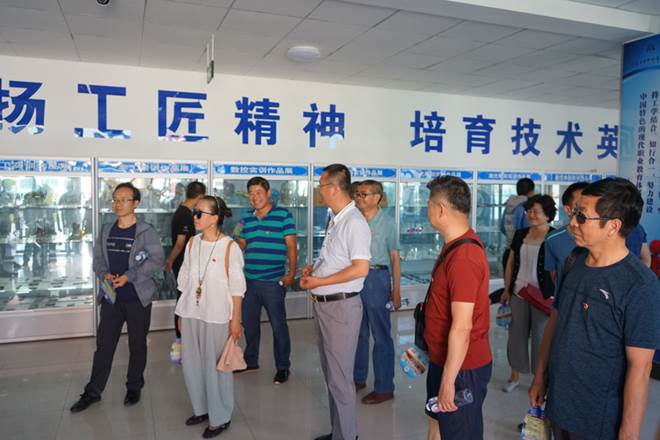 http://old.jqgmzz.cn/UploadFiles/xydt/2019/7/201907041715249860.JPG